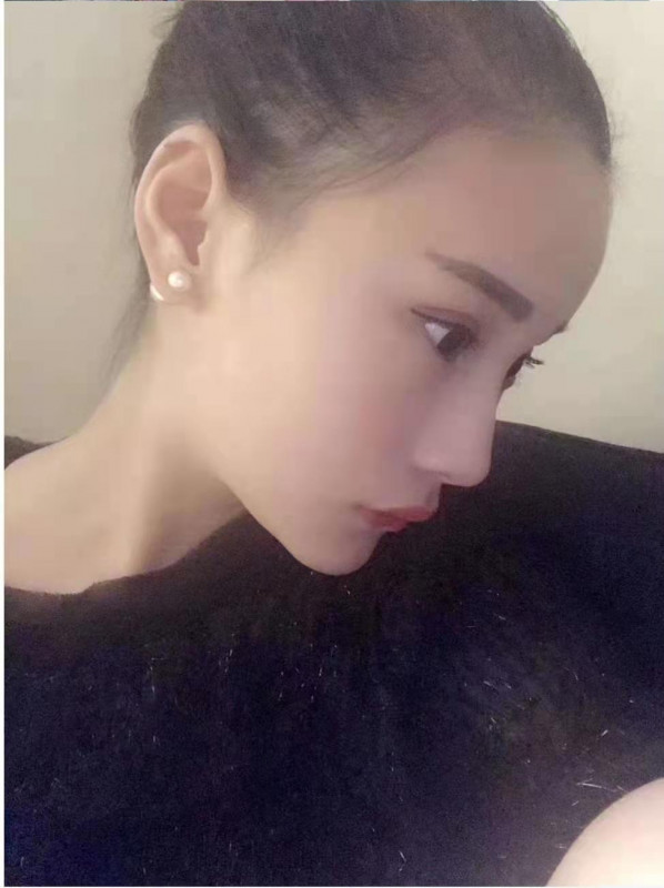 素颜大胸刚下海